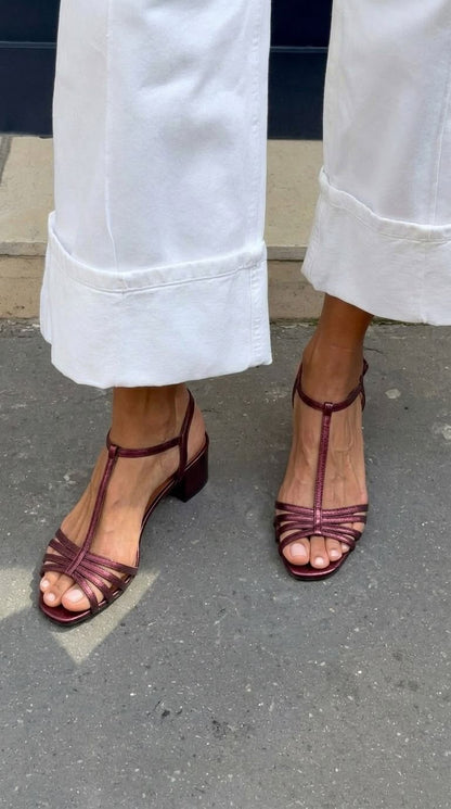 Tacones Dorados de Tacón Medio — Elegancia Diaria