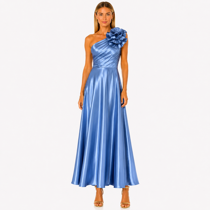 Vestido Largo Asimétrico con Flor