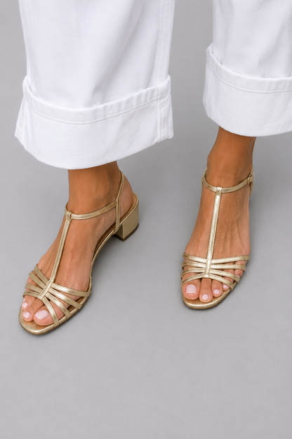 Tacones Dorados de Tacón Medio — Elegancia Diaria